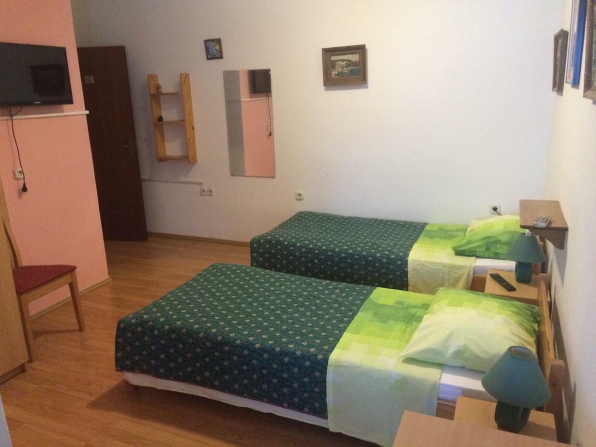 Apartment And Rooms Roko Zaglav エクステリア 写真