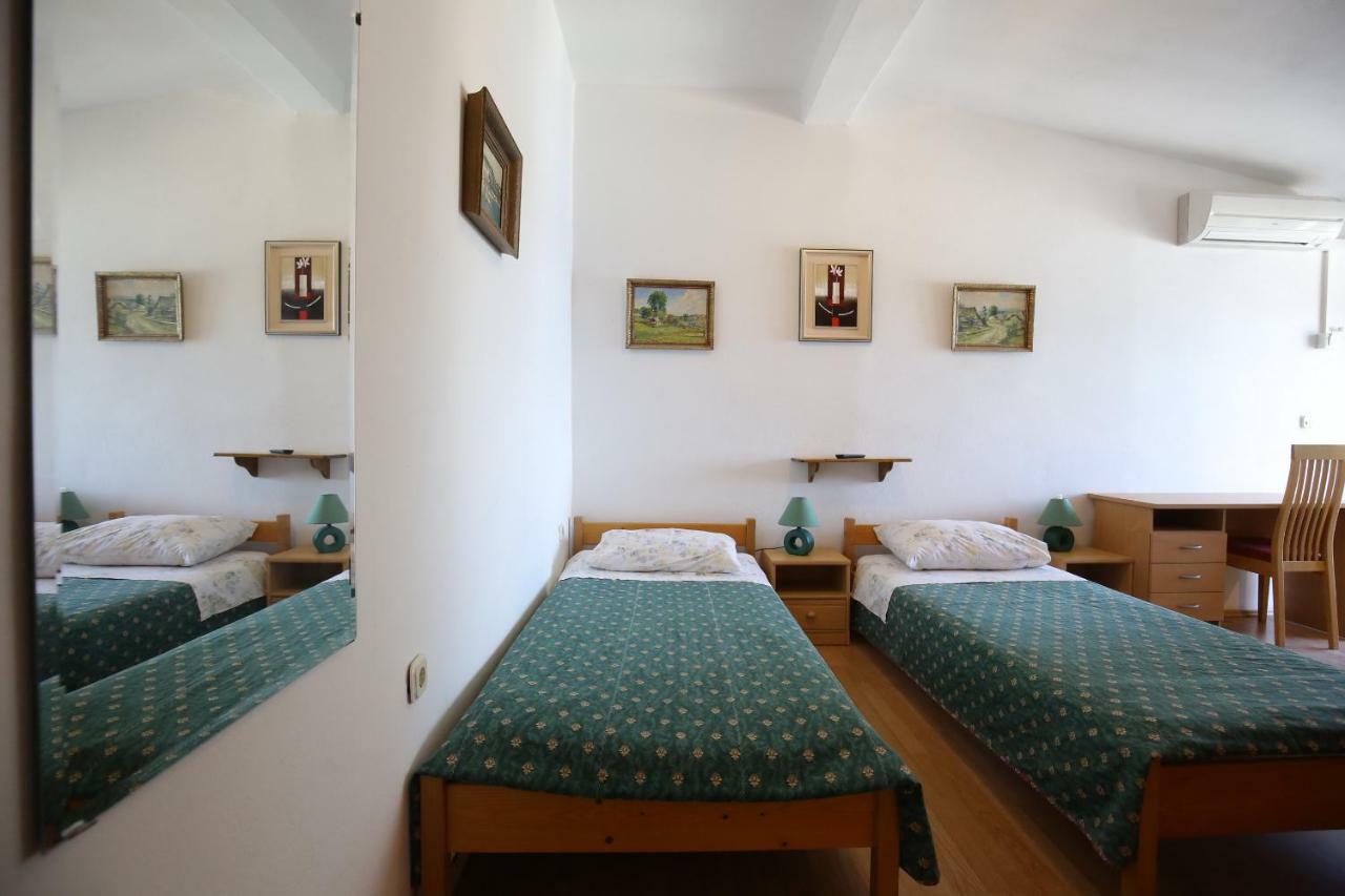 Apartment And Rooms Roko Zaglav エクステリア 写真